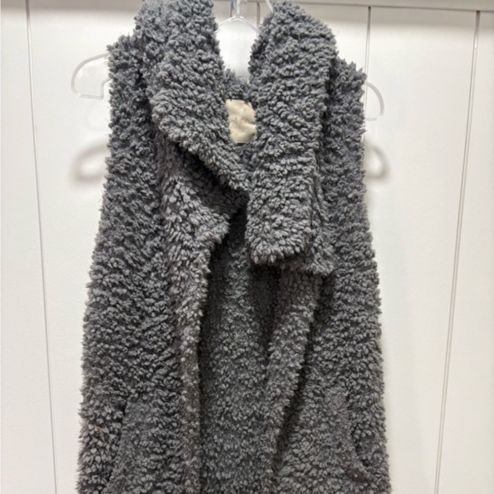 Altar'd State Charcoal Gray Cozy Sherpa Sweater Vest Size Medium